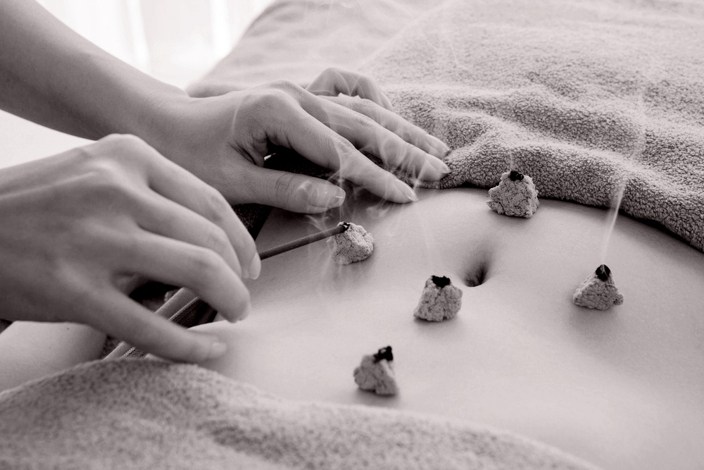 Photo_moxibustion_black and white
